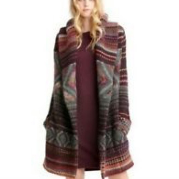 Cozy hooded wool sweater - Picture 2 of 5